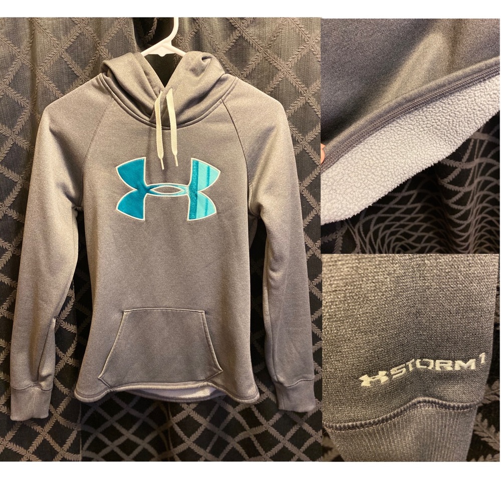 XS Under Armour Hoodie